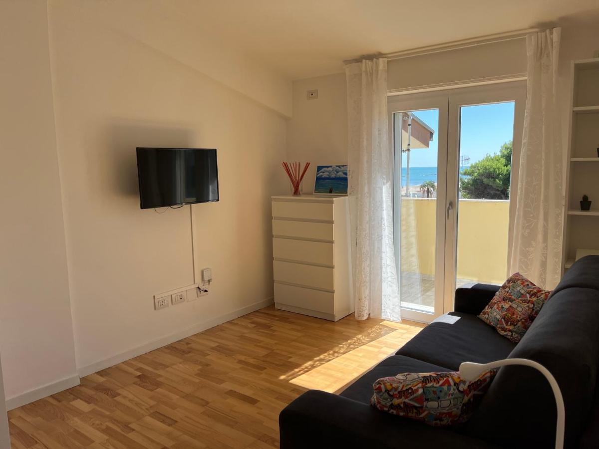 Sunrise Beach House - Sea View Apartment Montesilvano Exterior photo